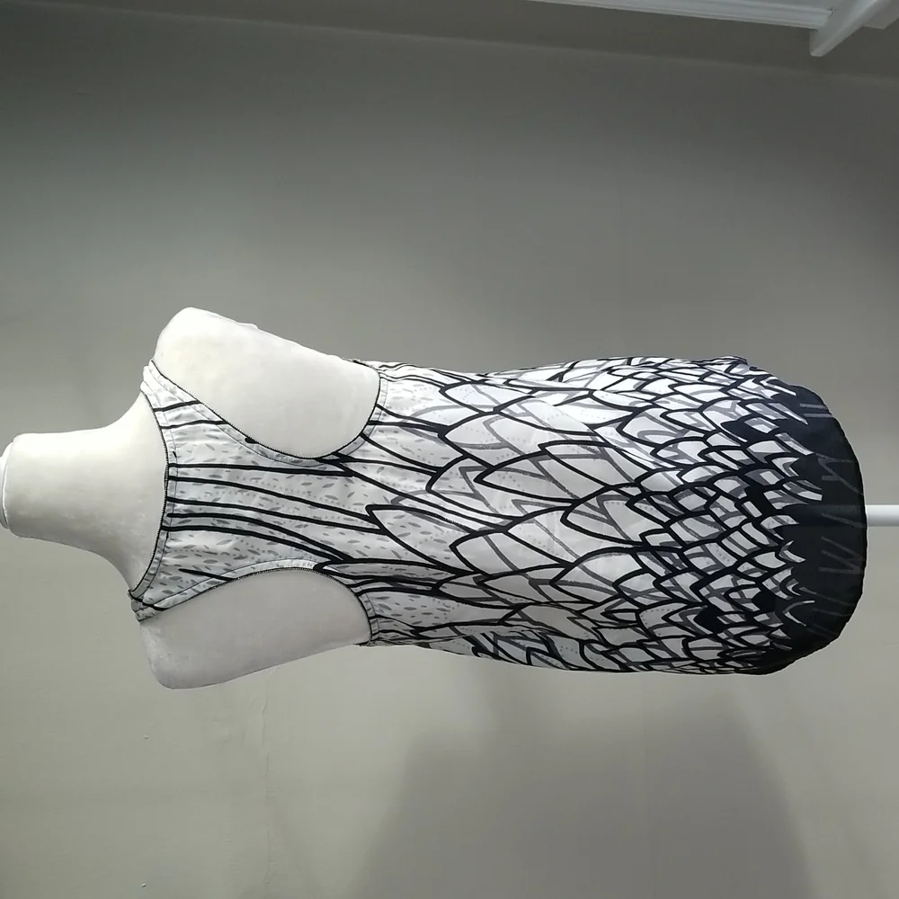 Top - Picture 4 of 5